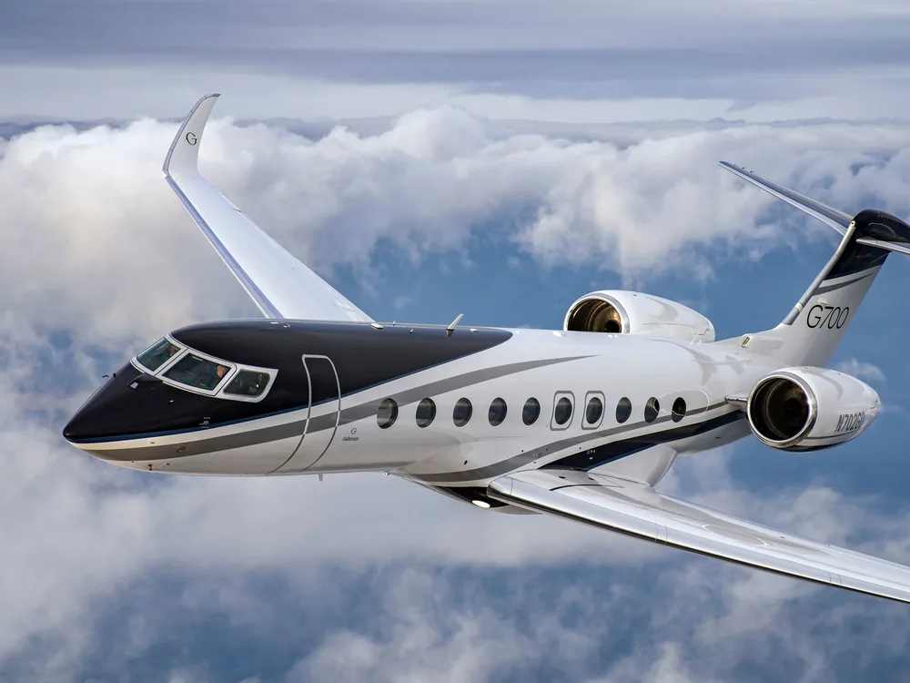 Gulfstream G700 ultra-long-range jet